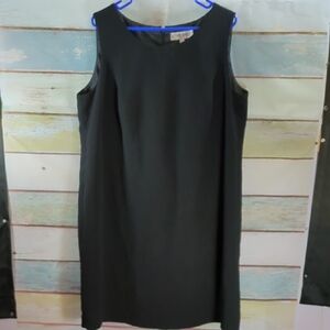 Jones Studio Black Sleeveless Midi Shift Dress